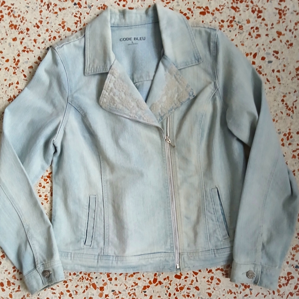 Code Bleu Blue Denim Jean Jacket Asymmetrical Zipper size LARGE